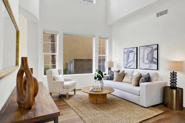 7073 SURFBIRD CIR, Carlsbad, CA 92011