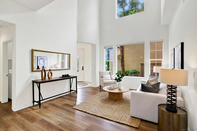 7073 SURFBIRD CIR, Carlsbad, CA 92011