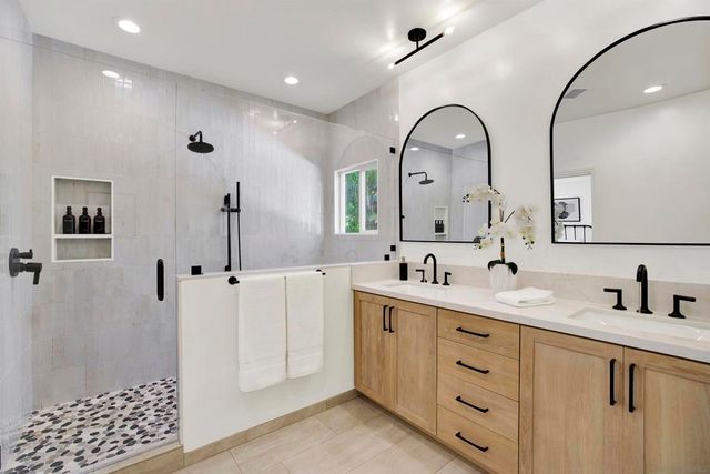 7073 SURFBIRD CIR, Carlsbad, CA 92011