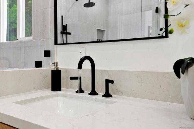 7073 SURFBIRD CIR, Carlsbad, CA 92011