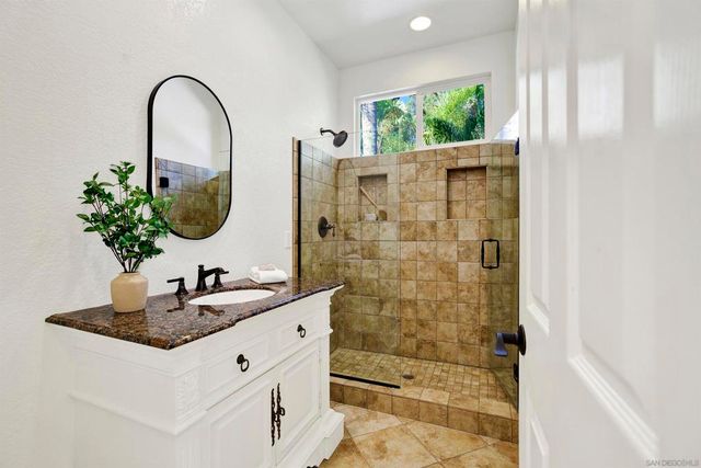 7073 SURFBIRD CIR, Carlsbad, CA 92011