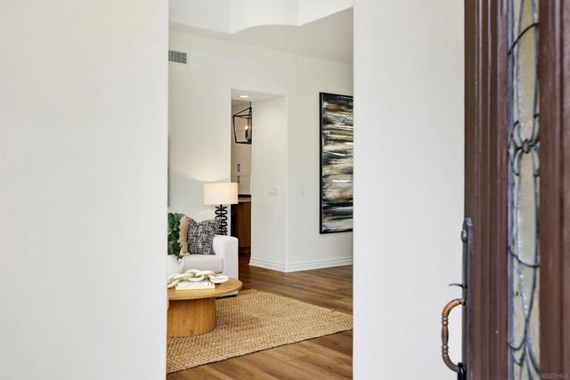 7073 SURFBIRD CIR, Carlsbad, CA 92011