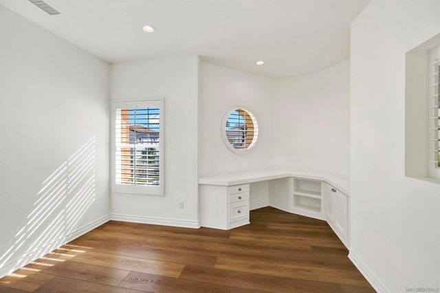 7073 SURFBIRD CIR, Carlsbad, CA 92011