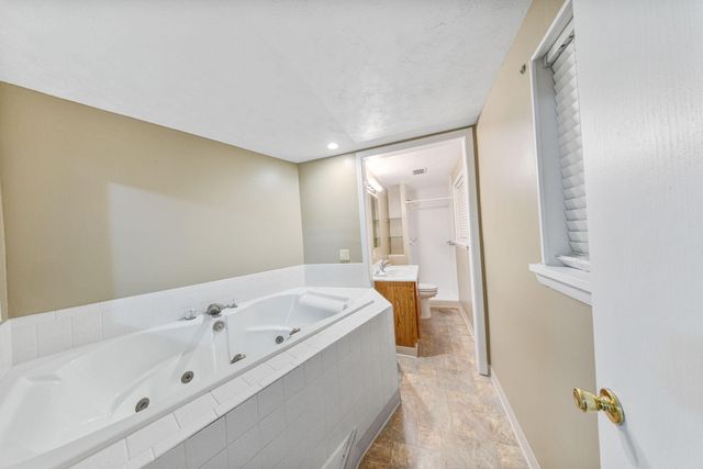 1807 W Porter Avenue, Chesterton, IN 46304