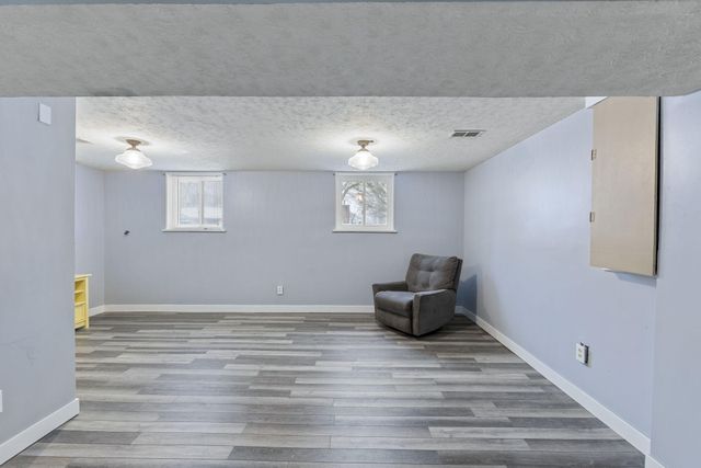 1807 W Porter Avenue, Chesterton, IN 46304