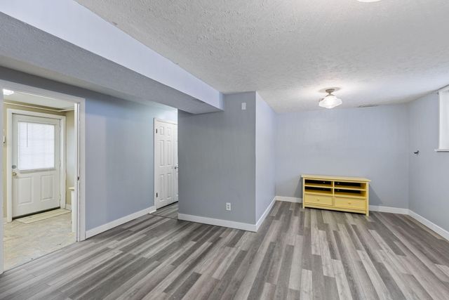 1807 W Porter Avenue, Chesterton, IN 46304