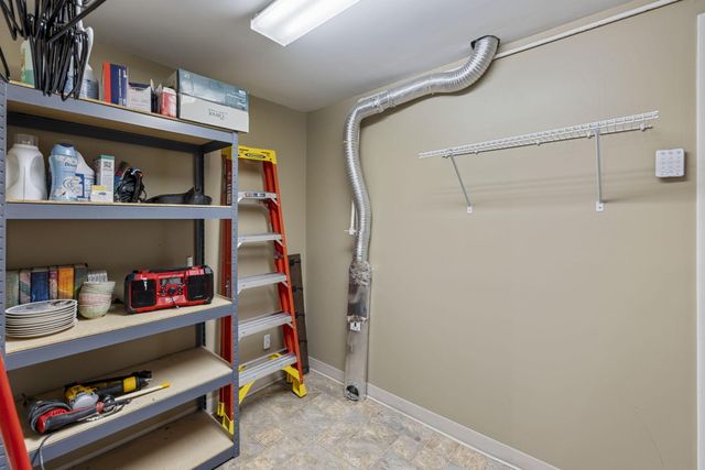 1807 W Porter Avenue, Chesterton, IN 46304