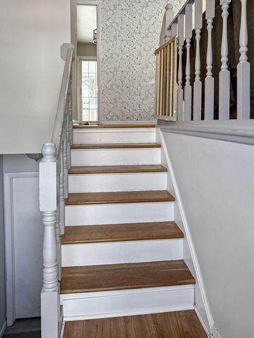 1807 W Porter Avenue, Chesterton, IN 46304