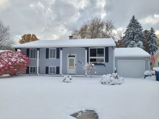 1807 W Porter Avenue, Chesterton, IN 46304
