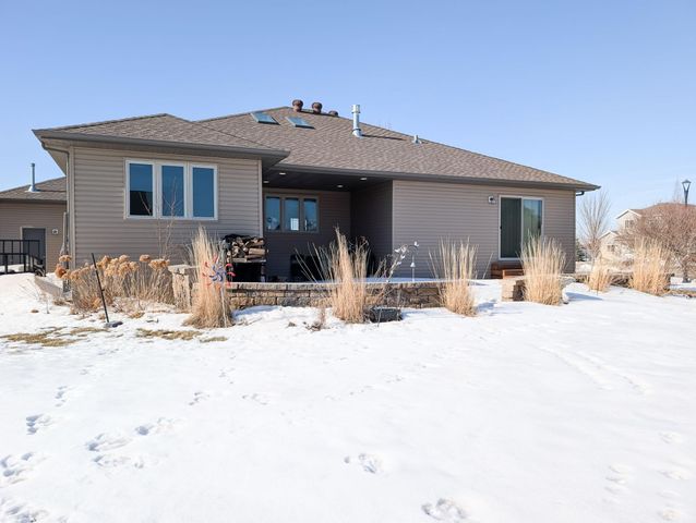 6810 24 Street S, Fargo, ND 58104
