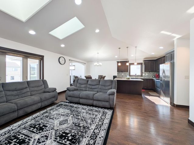 6810 24 Street S, Fargo, ND 58104