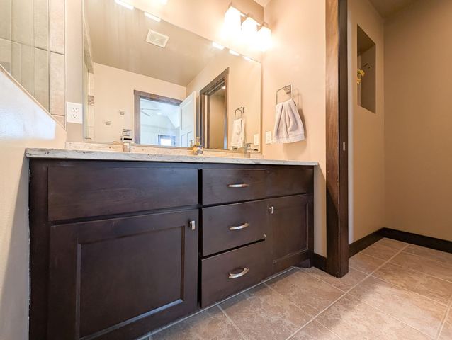6810 24 Street S, Fargo, ND 58104