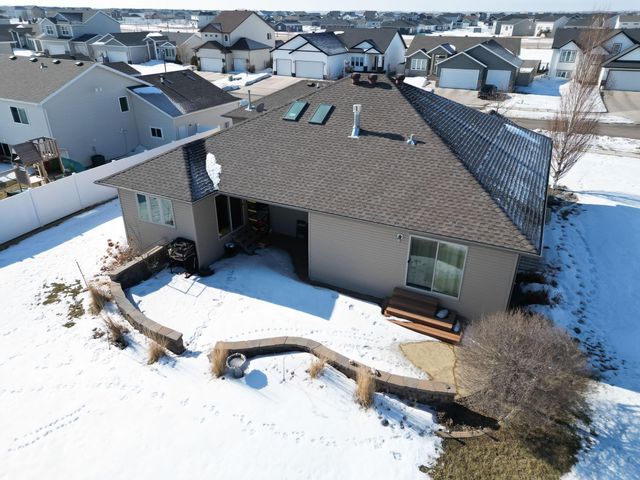 6810 24 Street S, Fargo, ND 58104