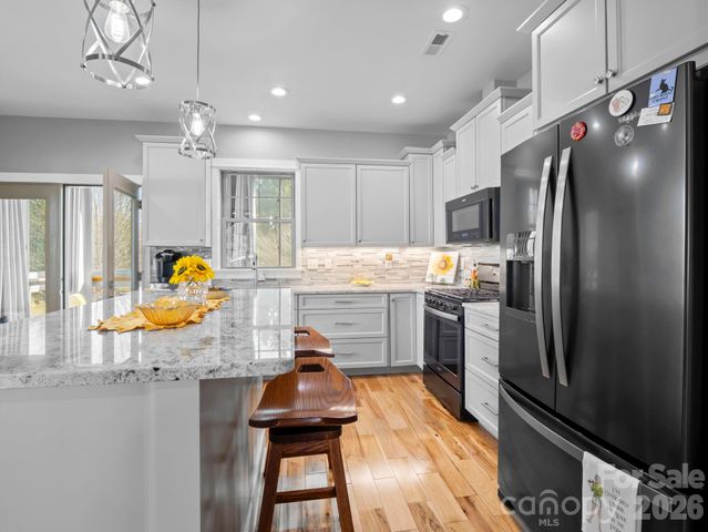 38 Winged Elm Court, Hendersonville, NC 28739