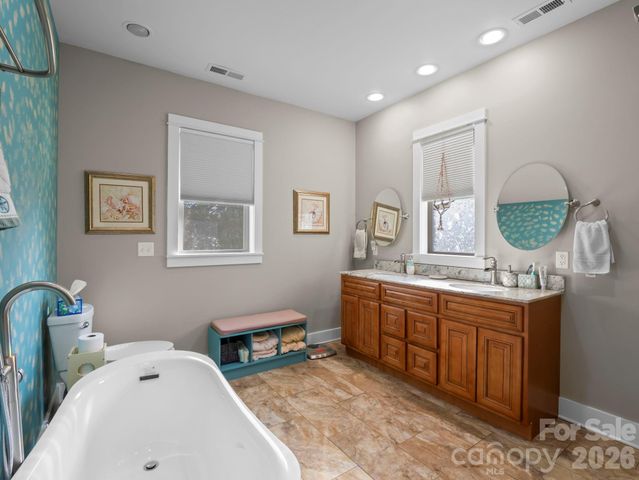 38 Winged Elm Court, Hendersonville, NC 28739