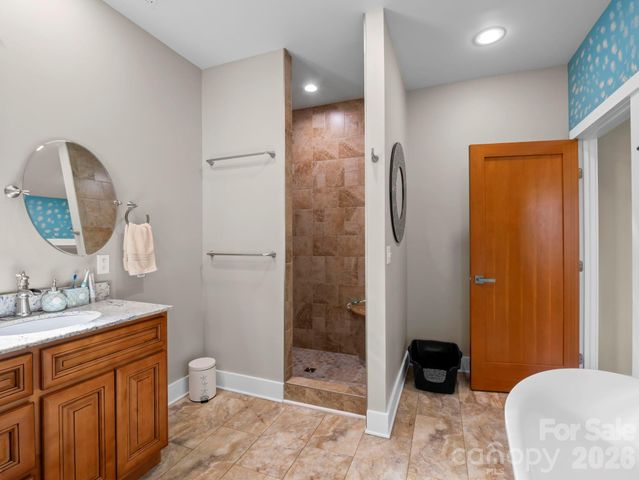 38 Winged Elm Court, Hendersonville, NC 28739