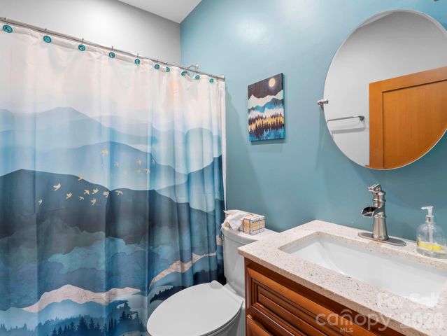 38 Winged Elm Court, Hendersonville, NC 28739