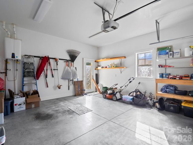 38 Winged Elm Court, Hendersonville, NC 28739