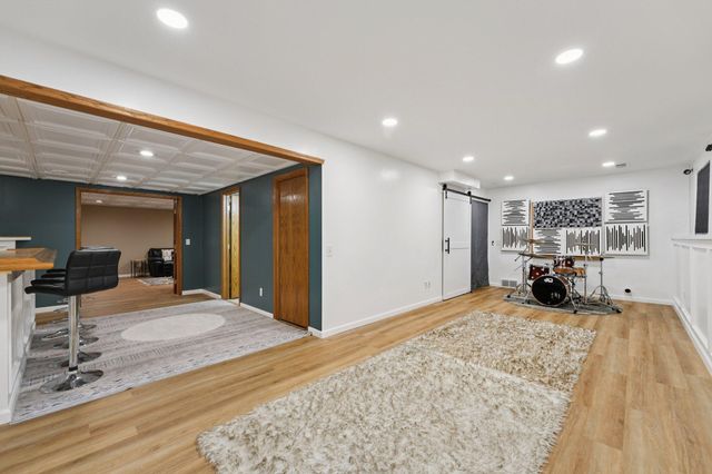 200 121st Avenue NW, Coon Rapids, MN 55448