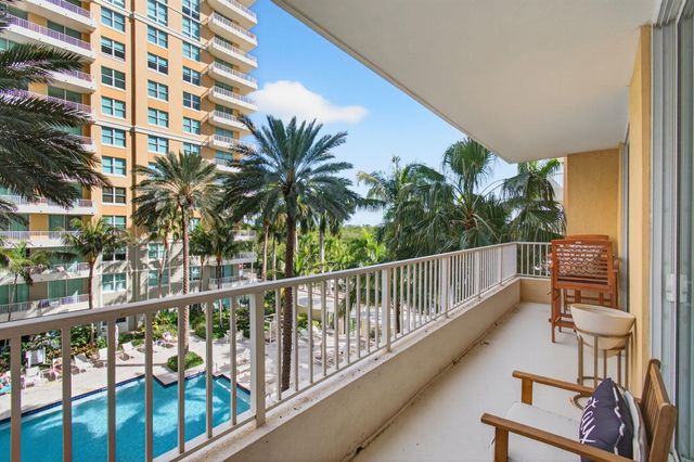 625 Casa Loma Boulevard 403, Boynton Beach, FL 33435