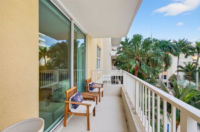 625 Casa Loma Boulevard 403, Boynton Beach, FL 33435