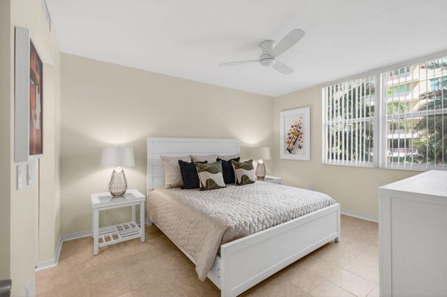 625 Casa Loma Boulevard 403, Boynton Beach, FL 33435