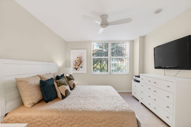 625 Casa Loma Boulevard 403, Boynton Beach, FL 33435