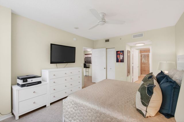 625 Casa Loma Boulevard 403, Boynton Beach, FL 33435