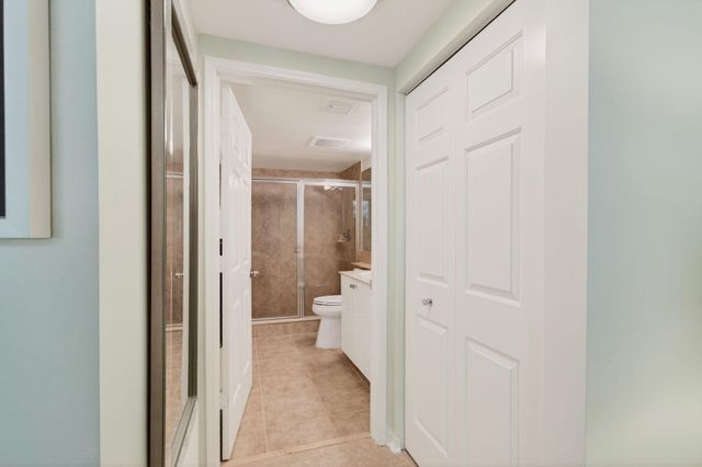 625 Casa Loma Boulevard 403, Boynton Beach, FL 33435