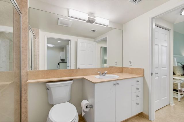 625 Casa Loma Boulevard 403, Boynton Beach, FL 33435