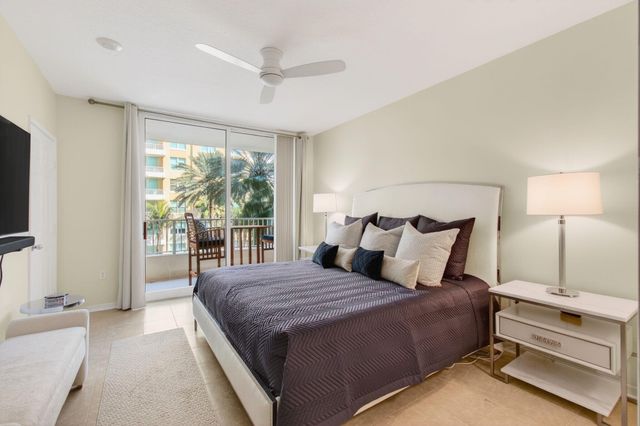 625 Casa Loma Boulevard 403, Boynton Beach, FL 33435