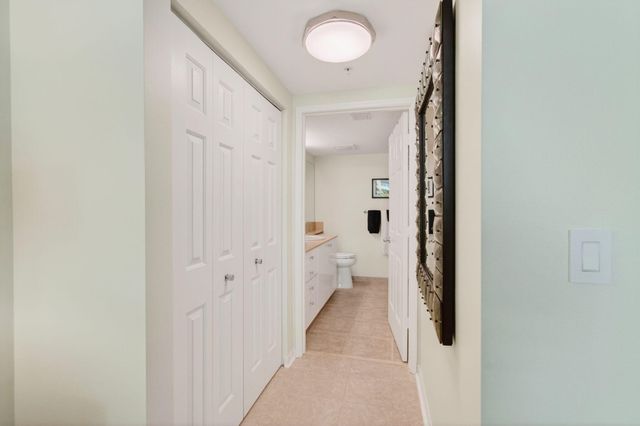 625 Casa Loma Boulevard 403, Boynton Beach, FL 33435