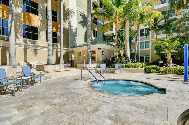 625 Casa Loma Boulevard 403, Boynton Beach, FL 33435