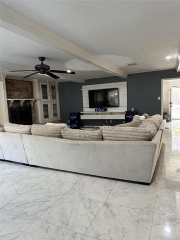 1011 Whitestone Lane, Houston, TX 77073