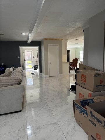 1011 Whitestone Lane, Houston, TX 77073