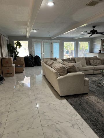 1011 Whitestone Lane, Houston, TX 77073