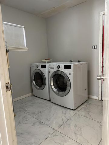 1011 Whitestone Lane, Houston, TX 77073