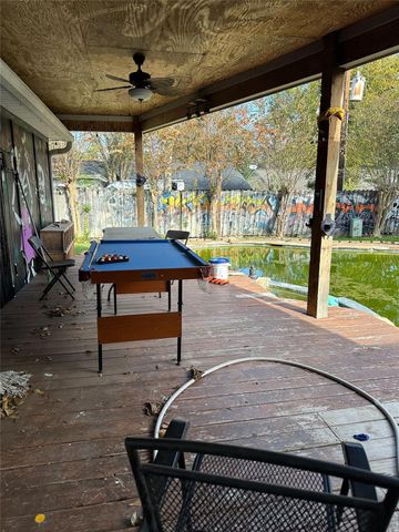 1011 Whitestone Lane, Houston, TX 77073