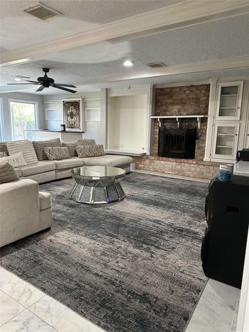 1011 Whitestone Lane, Houston, TX 77073