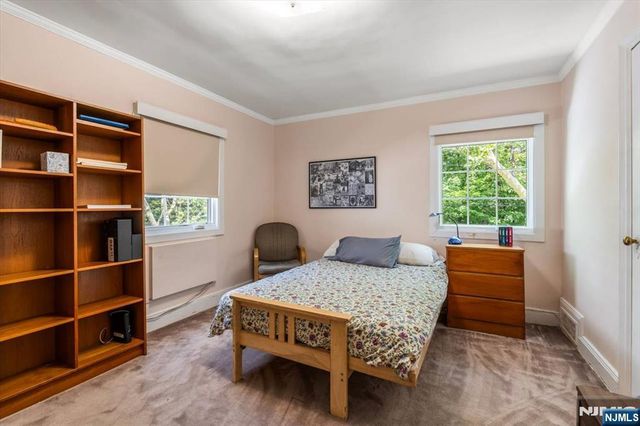 512 Fairidge Terrace, Teaneck, NJ 07666