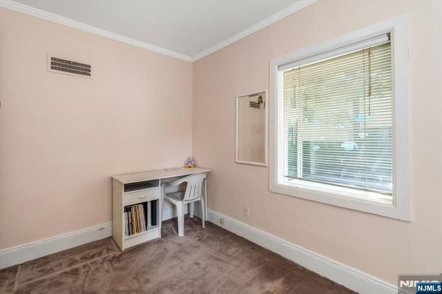 512 Fairidge Terrace, Teaneck, NJ 07666