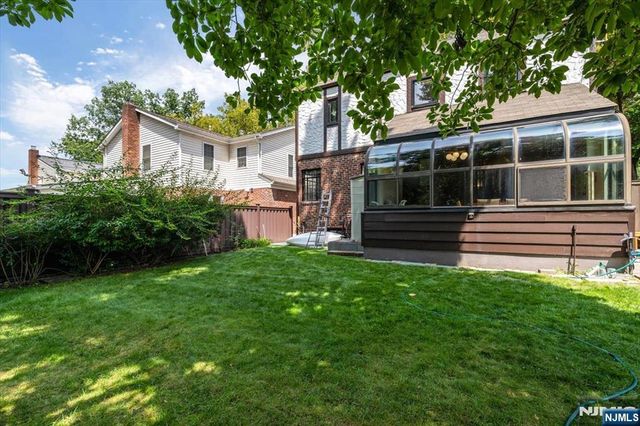 512 Fairidge Terrace, Teaneck, NJ 07666