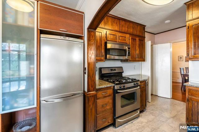 512 Fairidge Terrace, Teaneck, NJ 07666