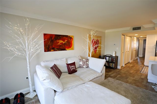 103 1ST STREET E 113, Tierra Verde, FL 33715