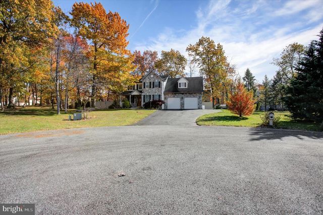 642 ERIC DR, Shippensburg, PA 17257