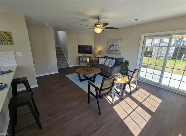 6114 Lenoir CIR, Norfolk, VA 23513