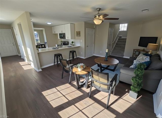 6114 Lenoir CIR, Norfolk, VA 23513