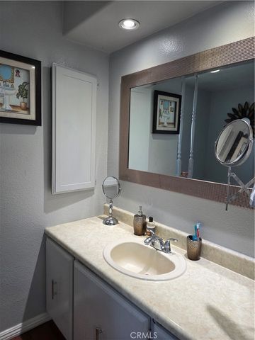 1301 E Avenue I SPC 225, Lancaster, CA 93535