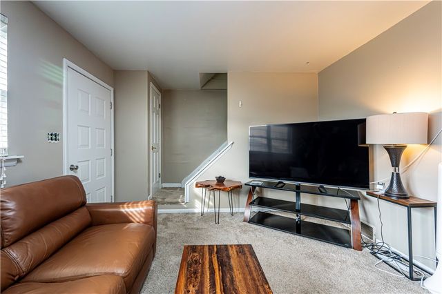 384 Northgate Dr T, Washington Twp, PA 15613