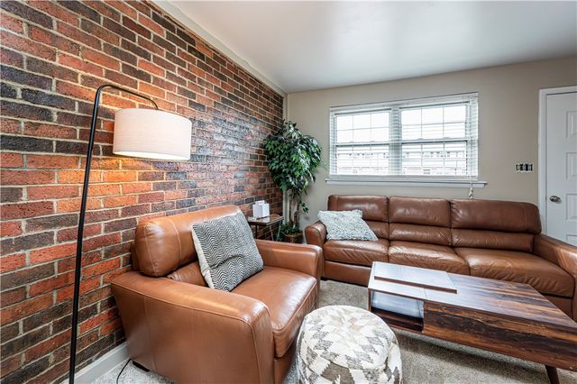 384 Northgate Dr T, Washington Twp, PA 15613